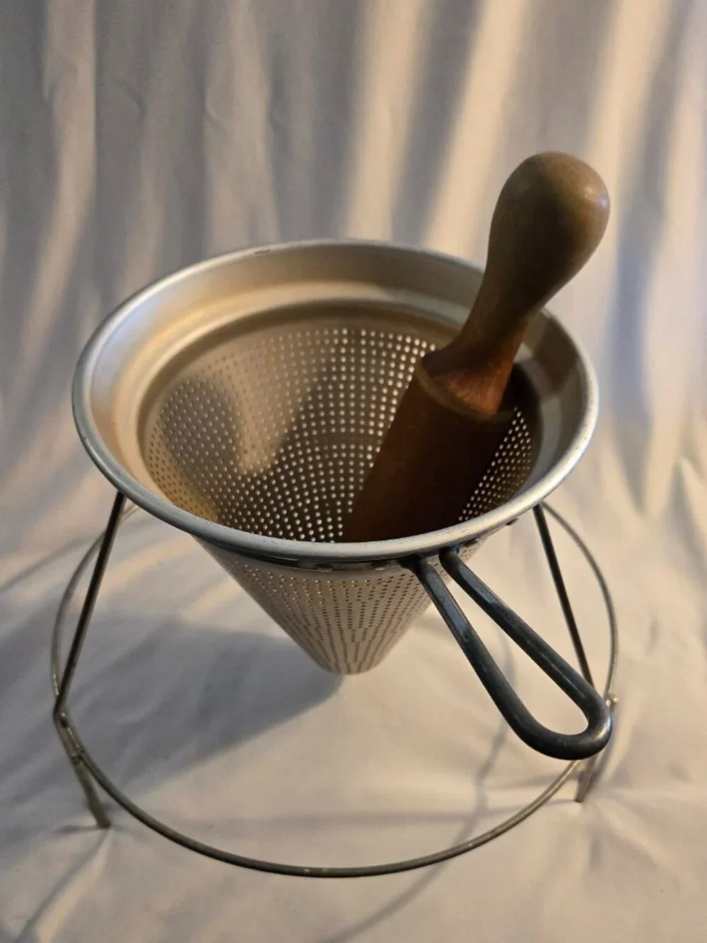 Vintage‎ Cone Sieve Pestle and Stand aluminum metal Juicer strainer Canning